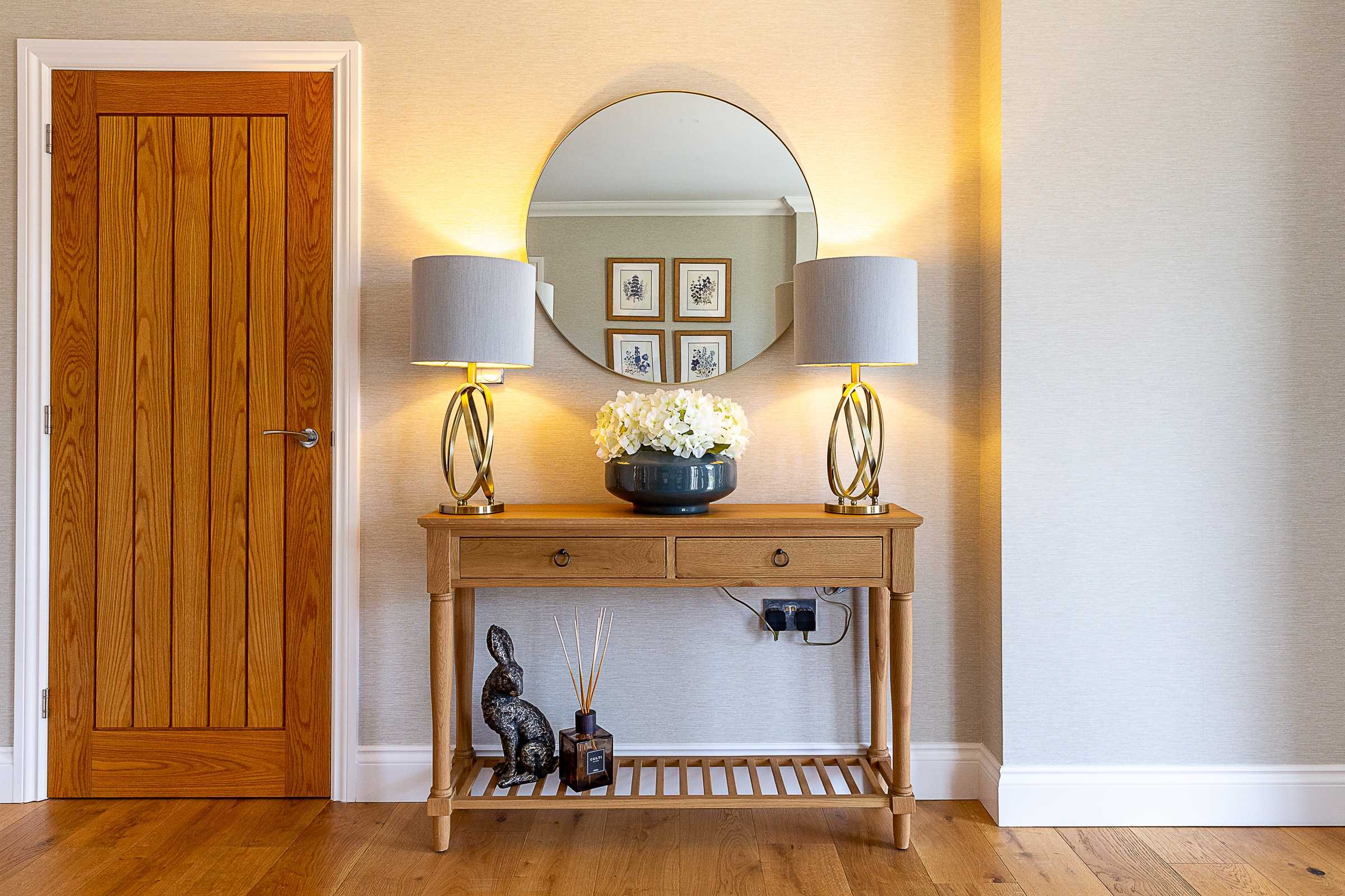Hallway console with lamps