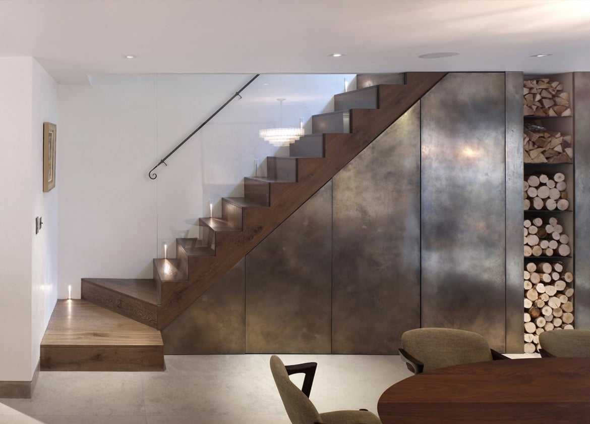 Metalic Wall - Staircase